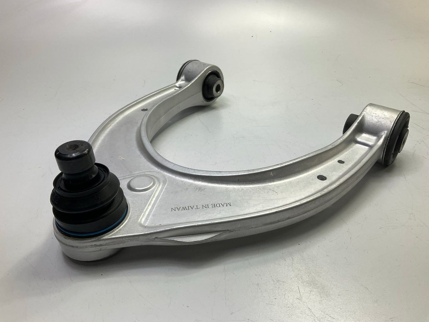 Moog RK621905 Front Upper Control Arm And Ball Joint