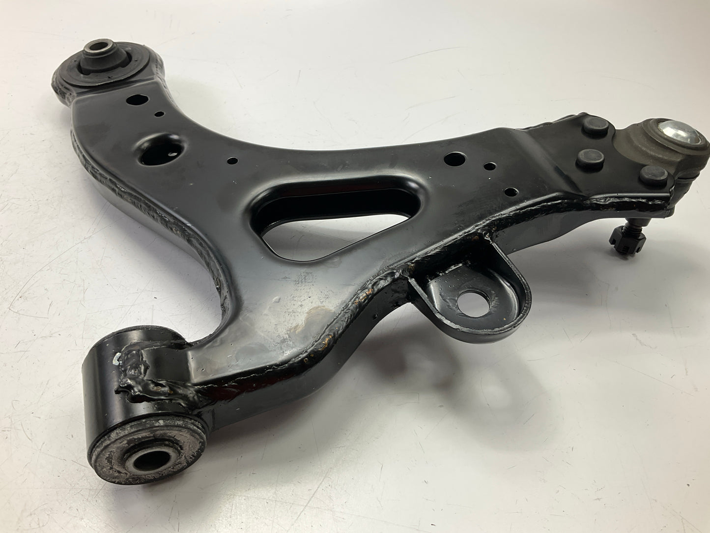 Moog RK621943 Front Left Lower Suspension Control Arm And Ball Joint Assembly