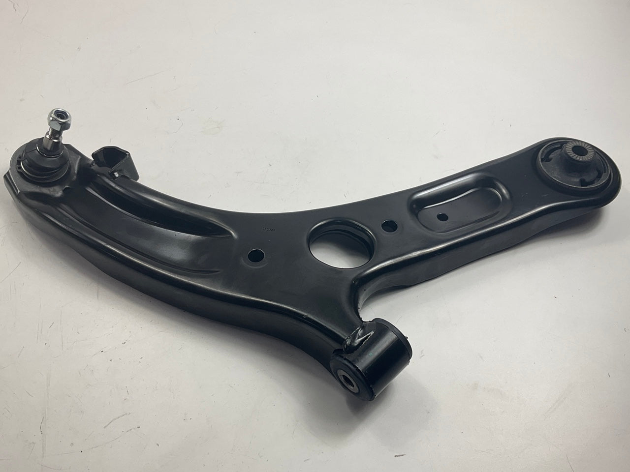 Moog RK622646 Front Right Lower Suspension Control Arm And Ball Joint