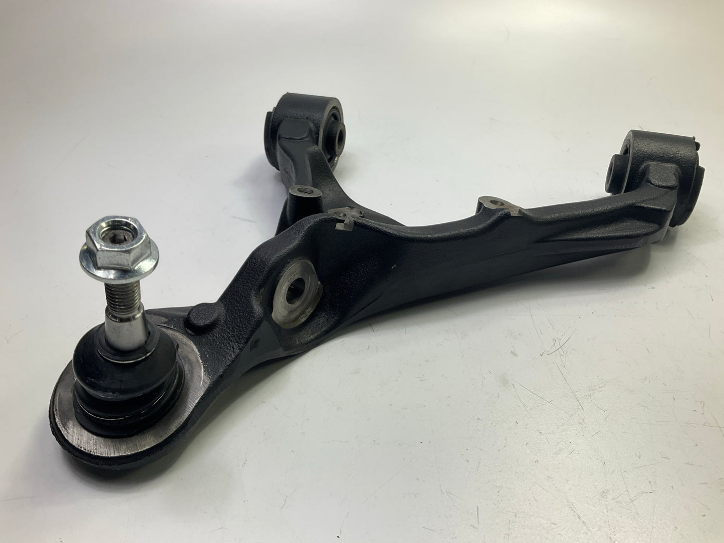 Moog RK622880 Front Right Upper Control Arm And Ball Joint