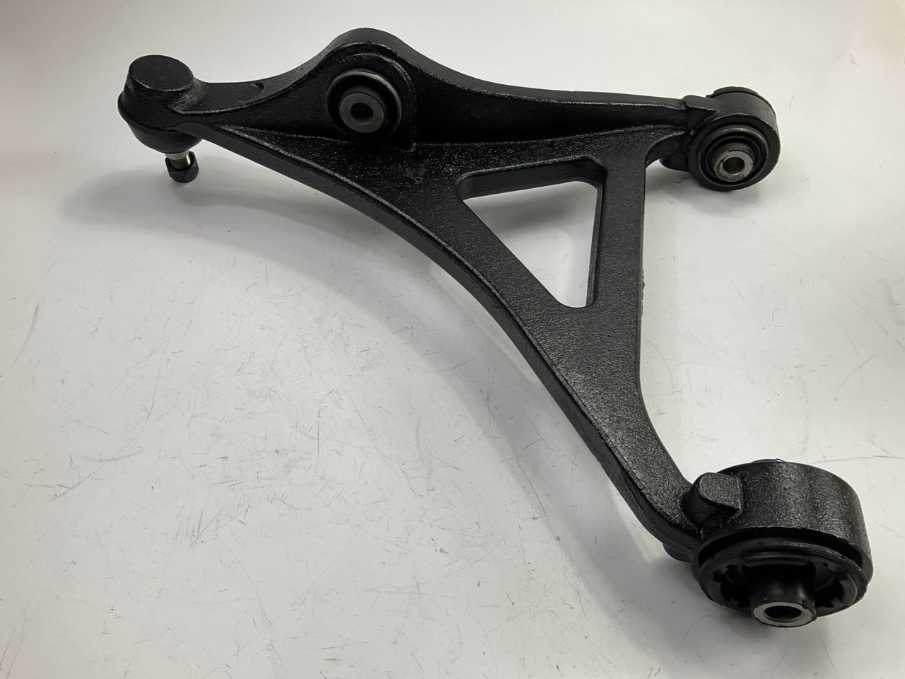 Moog RK641534 Front Right Lower Suspension Control Arm And Ball Joint