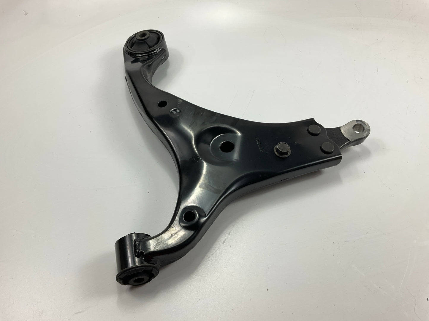 Moog RK641581 Front Right Lower Control Arm For 2007-2012 Hyundai Elantra