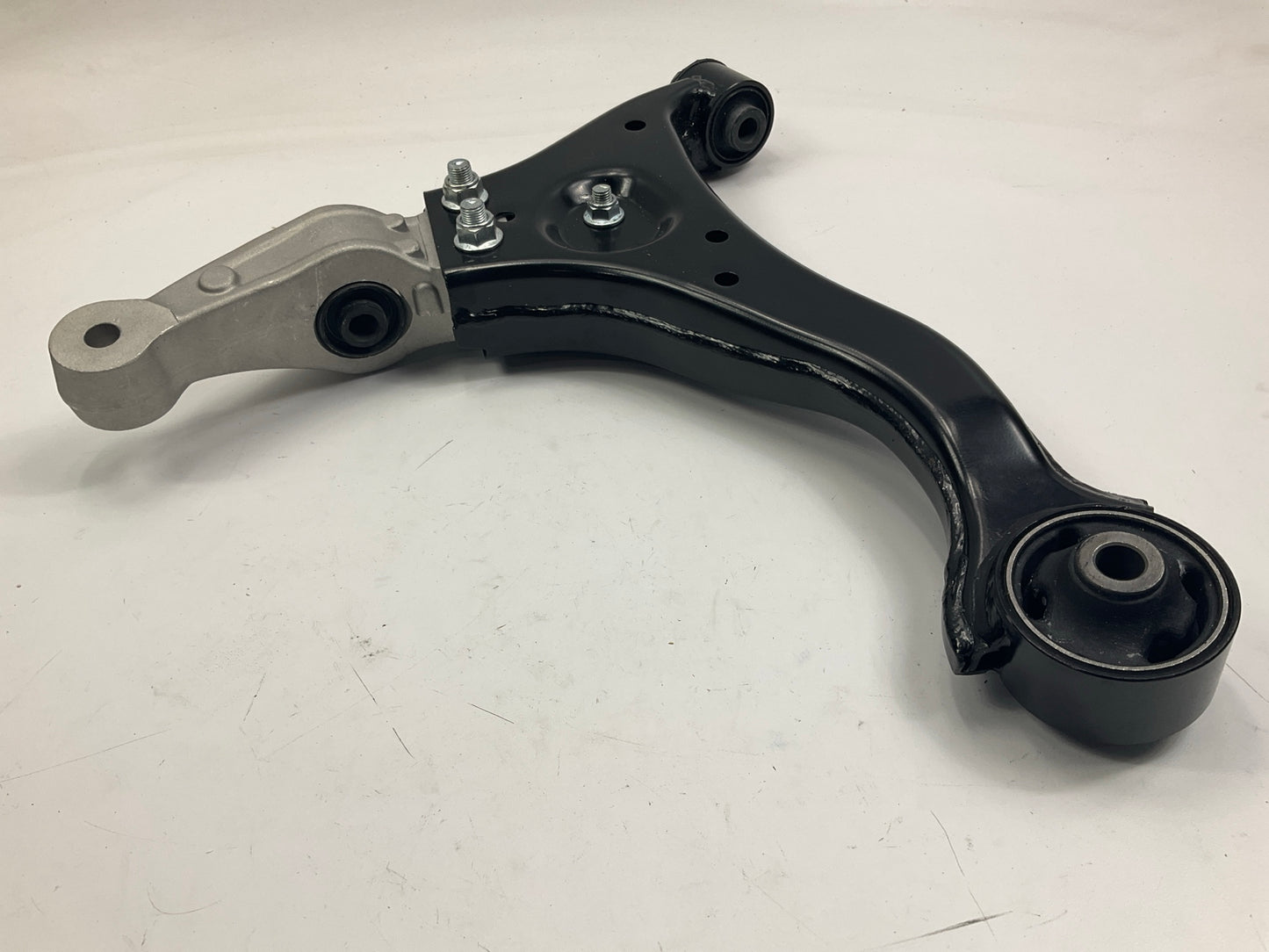 Moog RK641586 Front Left Lower Control Arm For 2007-2009 Kia Amanti