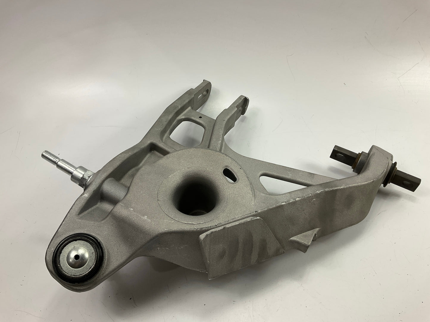 Moog RK80350 Rear Right Lower Control Arm And Ball Joint