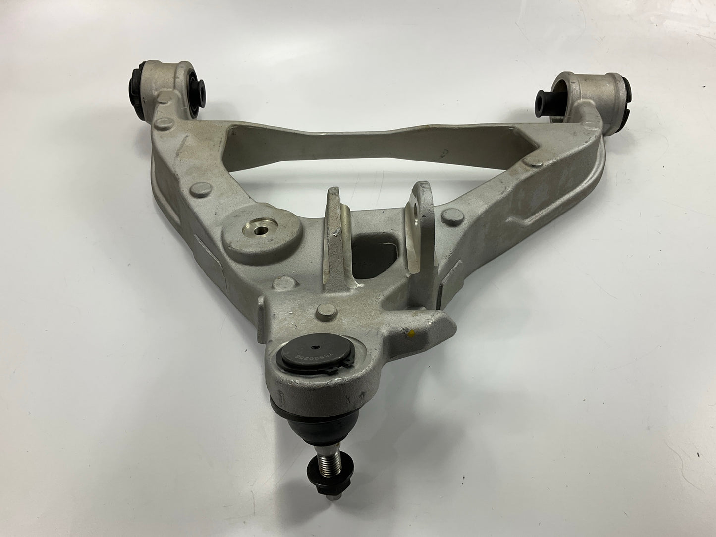 NO CLIP - Moog RK80710 Front Right Lower Suspension Control Arm And Ball Joint