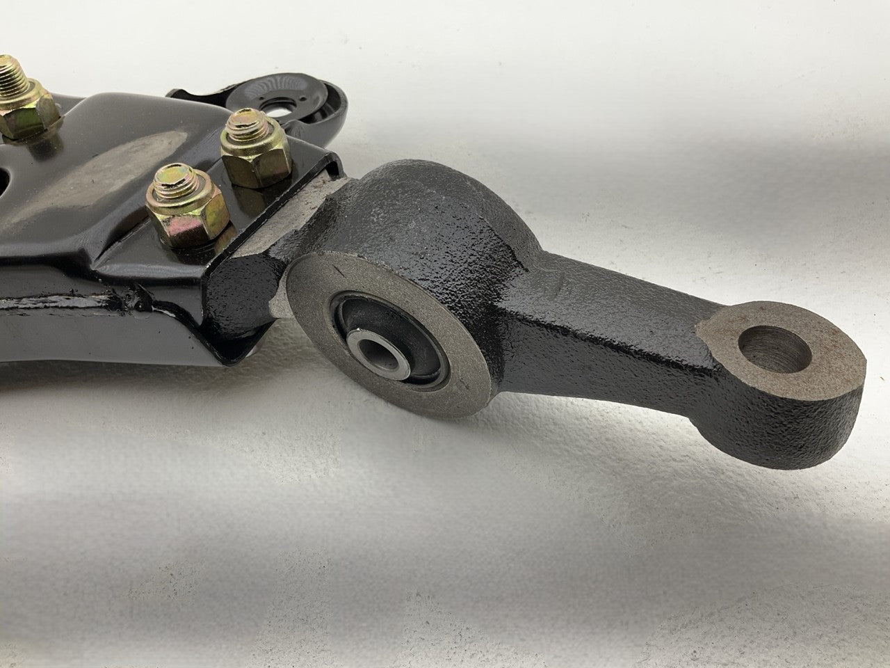 Moog RK90367 Front Left Lower Control Arm For 1999-2001 Hyundai Sonata