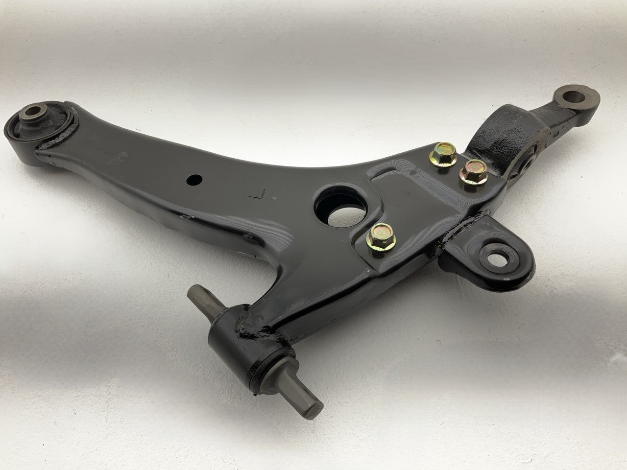 Moog RK90367 Front Left Lower Control Arm For 1999-2001 Hyundai Sonata