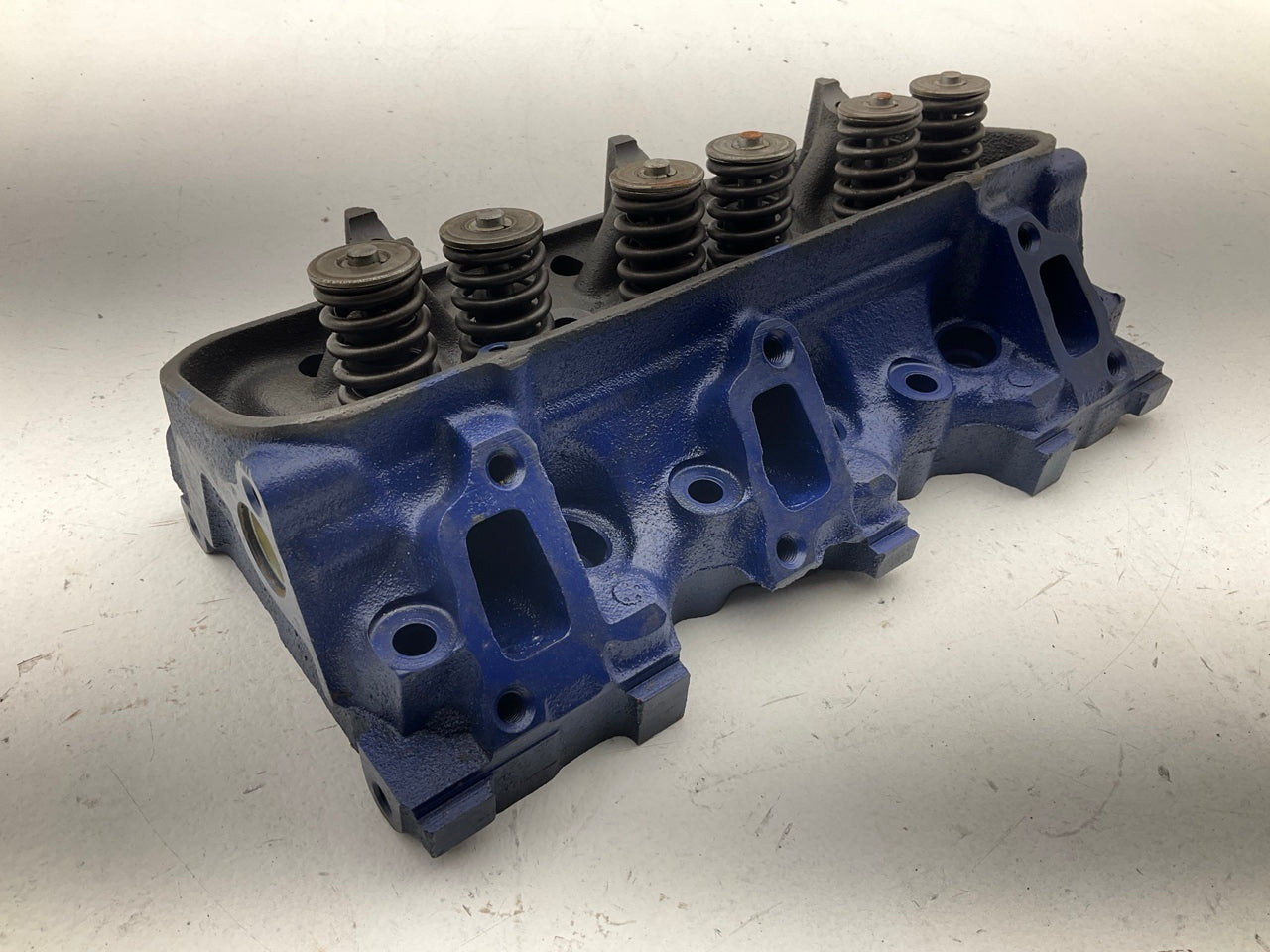 REMAN. Moores GMC6830 Engine Cylinder Head # B1257722, Shaft Mount Rocker Arms