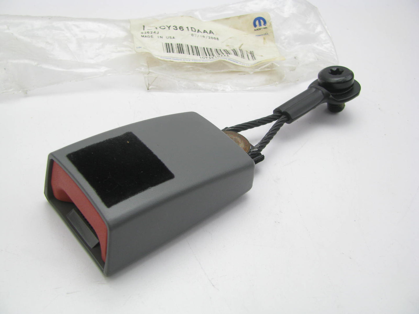 NEW - OEM Mopar 1CY361DAAA Front Right Seat Belt Buckle For 07-09 Dodge Caliber