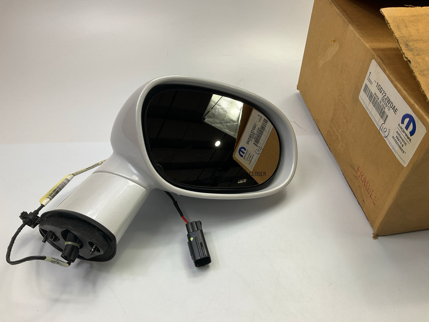 Mopar 1GD72JWDAE Right Non-Heated Mirror OEM For 2008-2014 Dodge Challenger