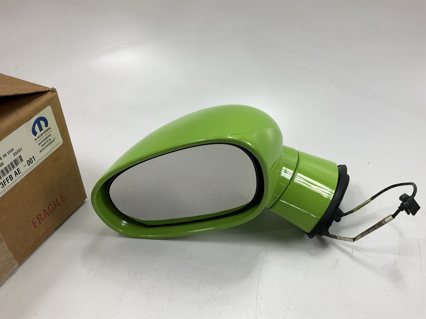 NEW OEM 1GD73FFBAE Drivers Left Door Mirror For 2014 Dodge Challenger SUBLIME