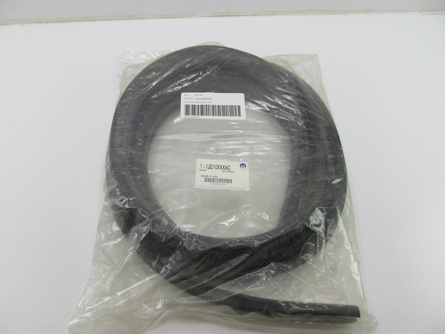 NEW - OEM 1JG10XXXAC Sliding Door Weather Strip For 08-15 Town & Country Caravan