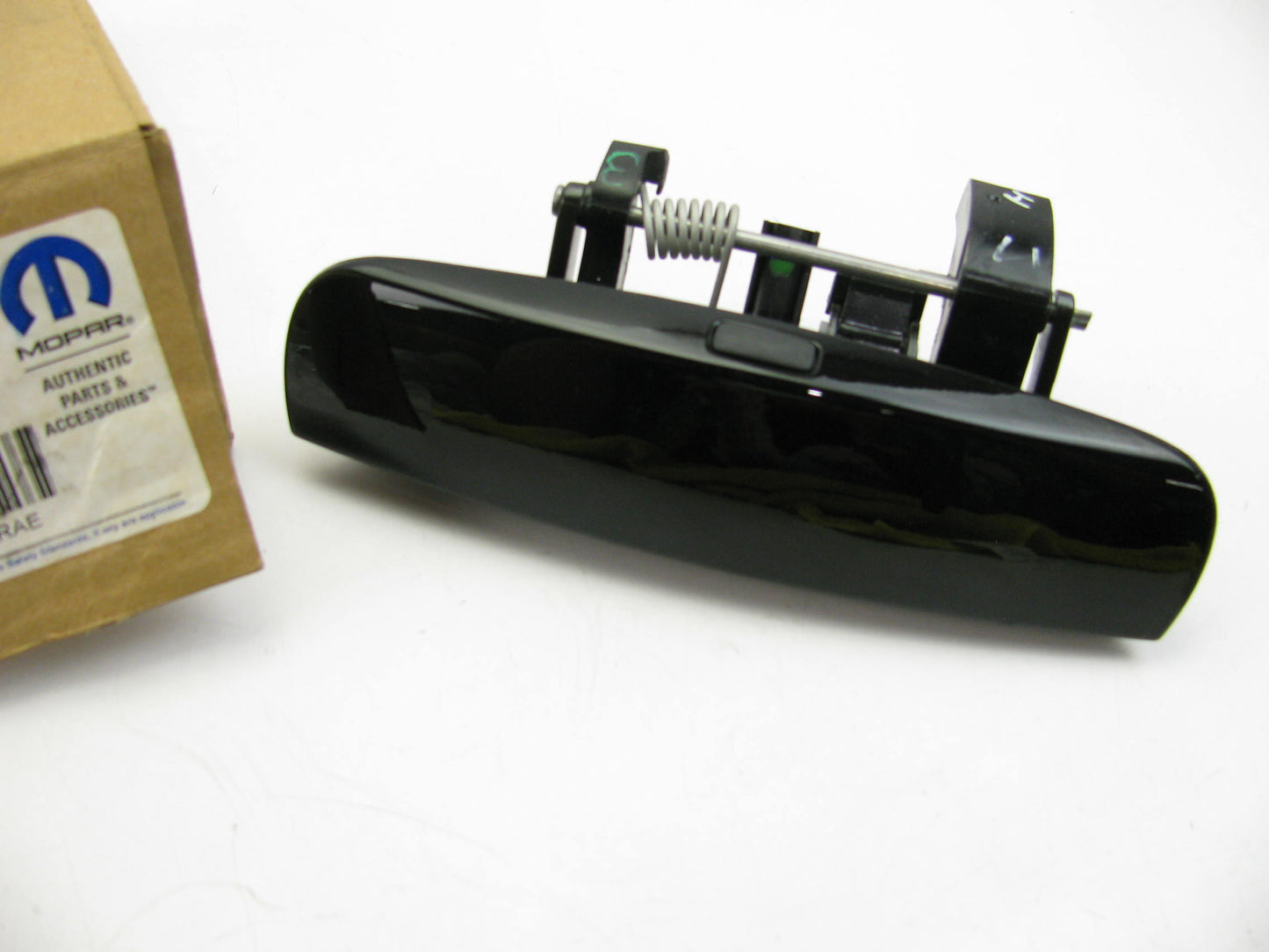 OEM RH Front Exterior Outside Right Door Handle For 11-12 Challenger 1MZ84AXRAE