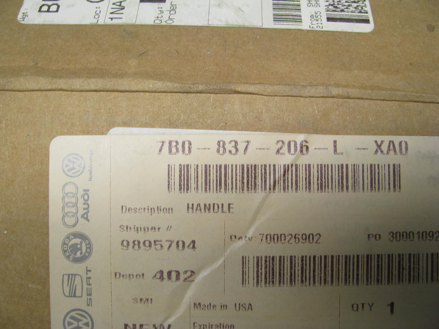NEW - OEM 1NA54ARHAD Front Right Door Handle Inferno Red Crystal Pearl Coat