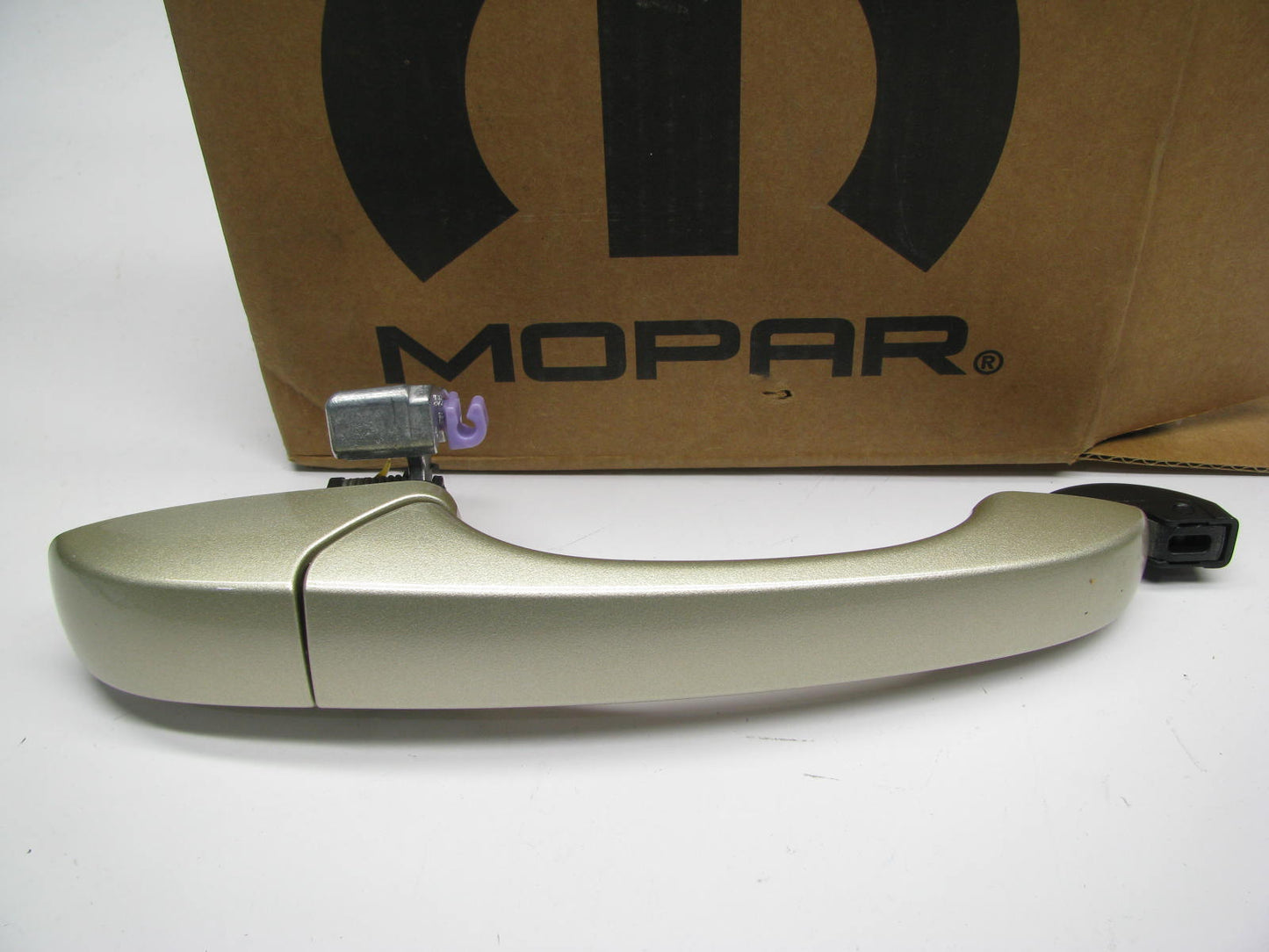 NEW FRONT RIGHT Exterior Door Handle WHITE GOLD For 10-12 Chrysler MINI VANS