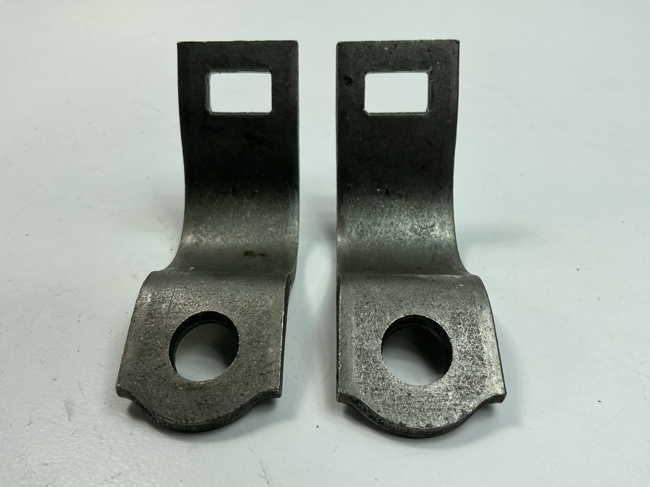 (2) Mopar 4014080 Sway Bar Bushing Retainer Straps, Extra Duty / Firm Feel Susp.