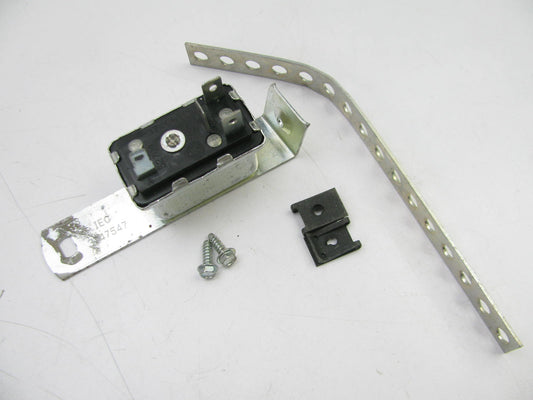 NEW - OEM Mopar 4131523 Rear Back Window Heated Glass Relay W/ Bracket
