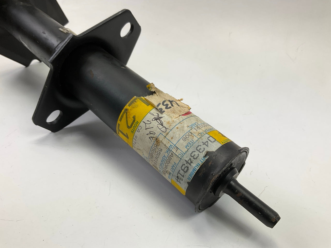 NOS Mopar 4334914 Rear Bumper 5 MPH Impact Absorber Shock For 1988-1993 Dynasty