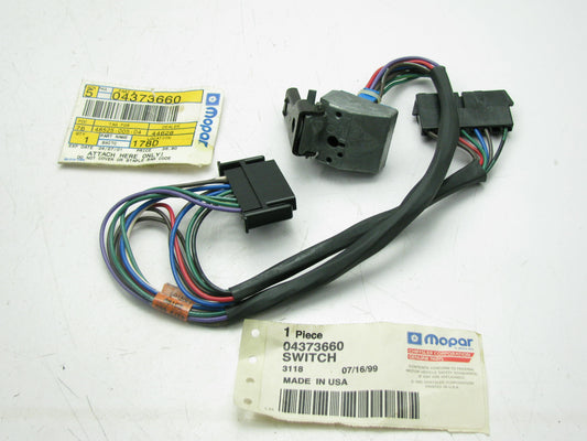 NOS OEM Windshield Wiper Switch  4373660  For 1990 Plymouth Acclaim