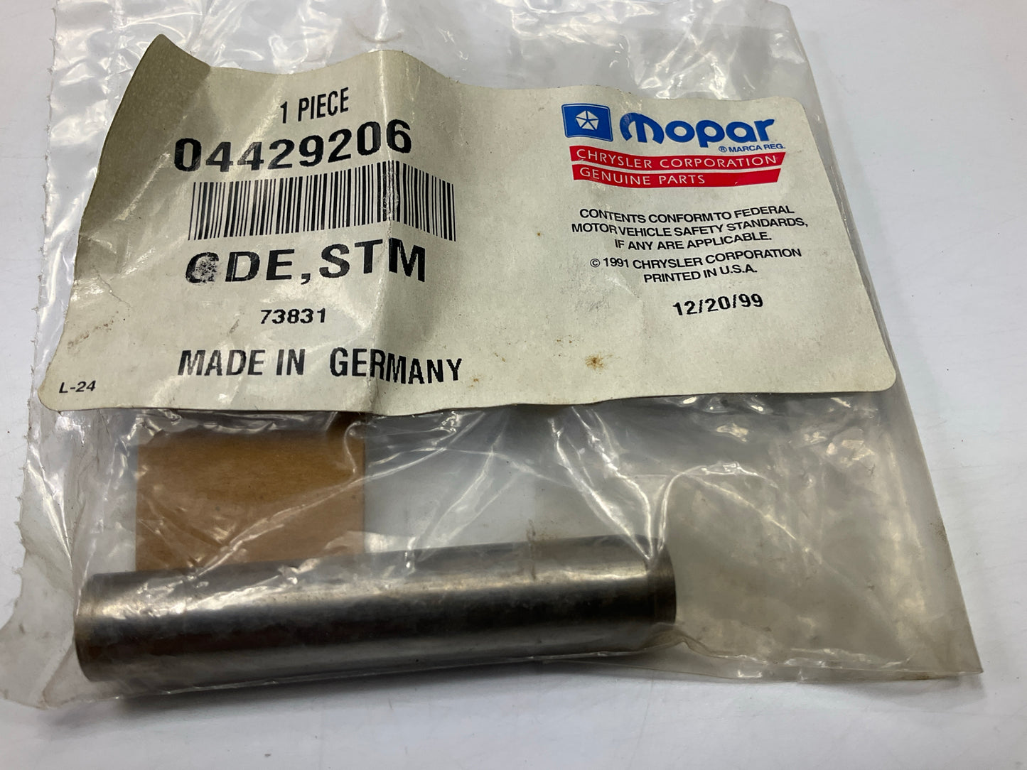 NEW GENUINE OEM For Mopar 4429206 Engine Valve Guide For 89-97 Ram 5.9L DIESEL
