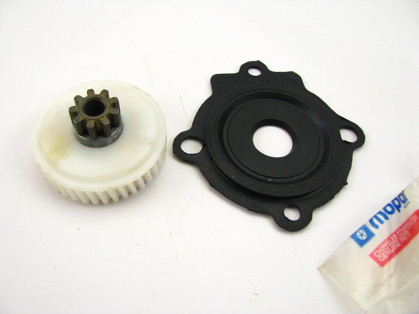 OEM  Window Motor Gear Kit  4467350 For 91-94 Lebaron Coupe