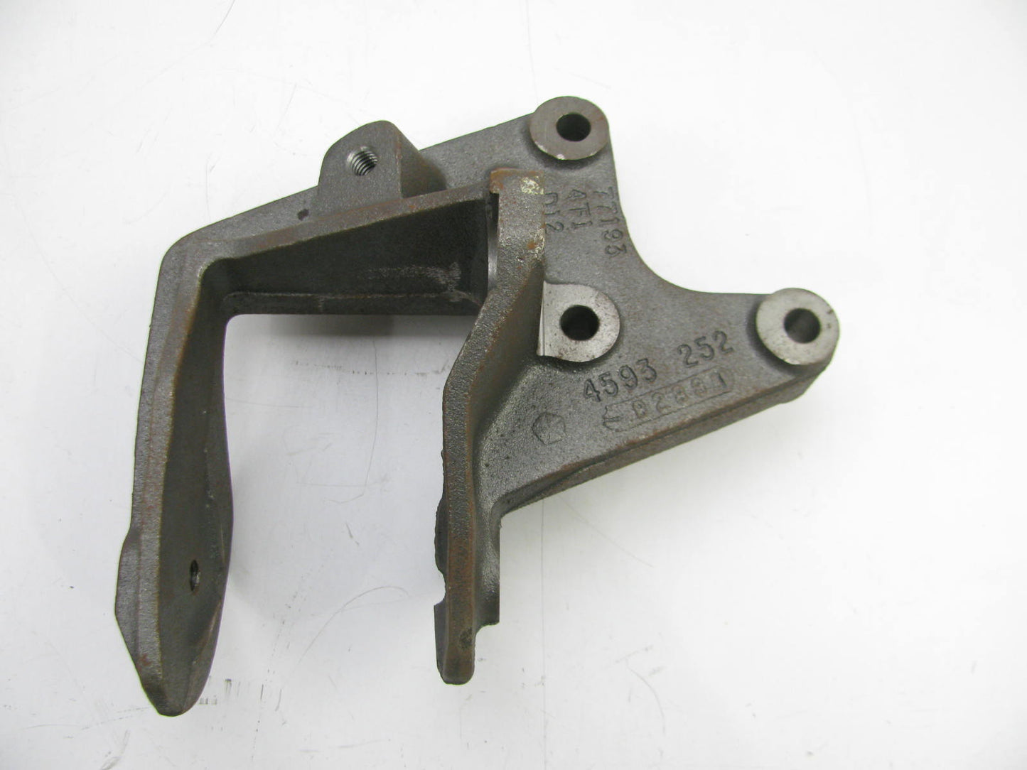 NEW OEM Rear Engine Mount Bracket 4593253AB For 95-00 Stratus, Cirrus Breeze 2.0