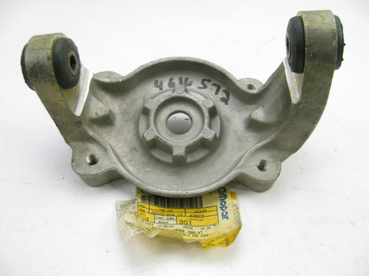 NEW - OEM Mopar 4616572 Front Right Upper Suspension Shock Absorber Mount