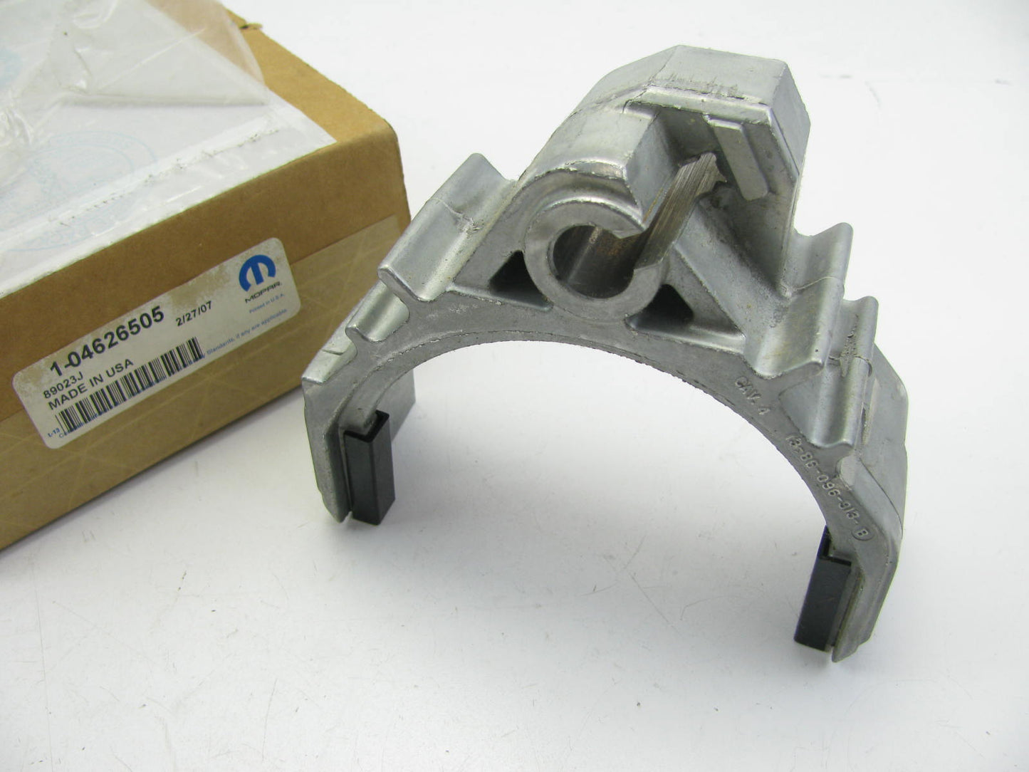 NEW - OEM MOPAR 4626505 Manual Transmission  First & Second Shift Fork G238
