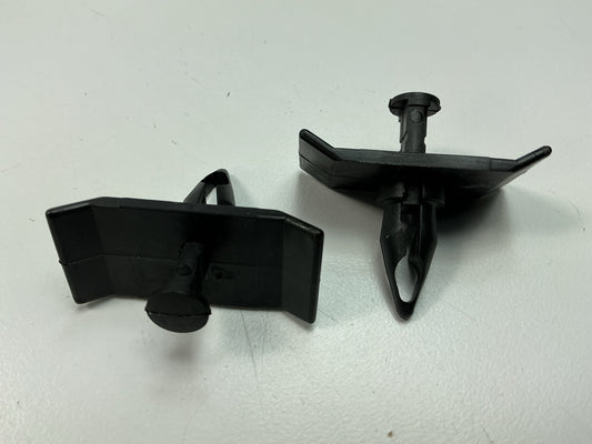 (10) NEW OEM Mopar 4630253 Rear Bumper Cover Fascia Push-Type Retainer Clips