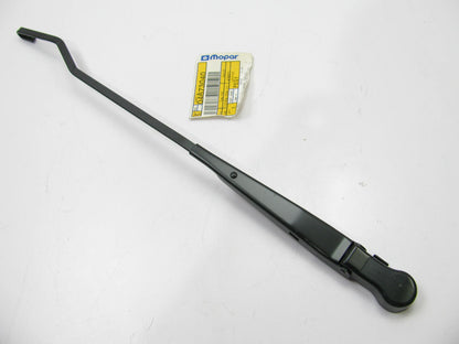 NOS OEM  Passenger RIGHT Front Windhshield Wiper Arm 4673040