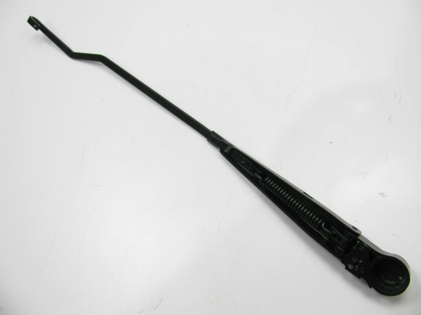 NOS - OEM MOPAR 4673040 Passenger RIGHT Front Windhshield Wiper Arm