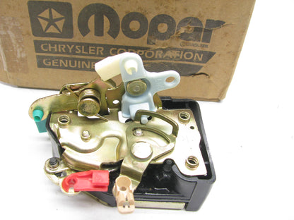 NEW - OEM Mopar 4675630 Front Right Manual Door Latch For 1996-98 Grand Caravan