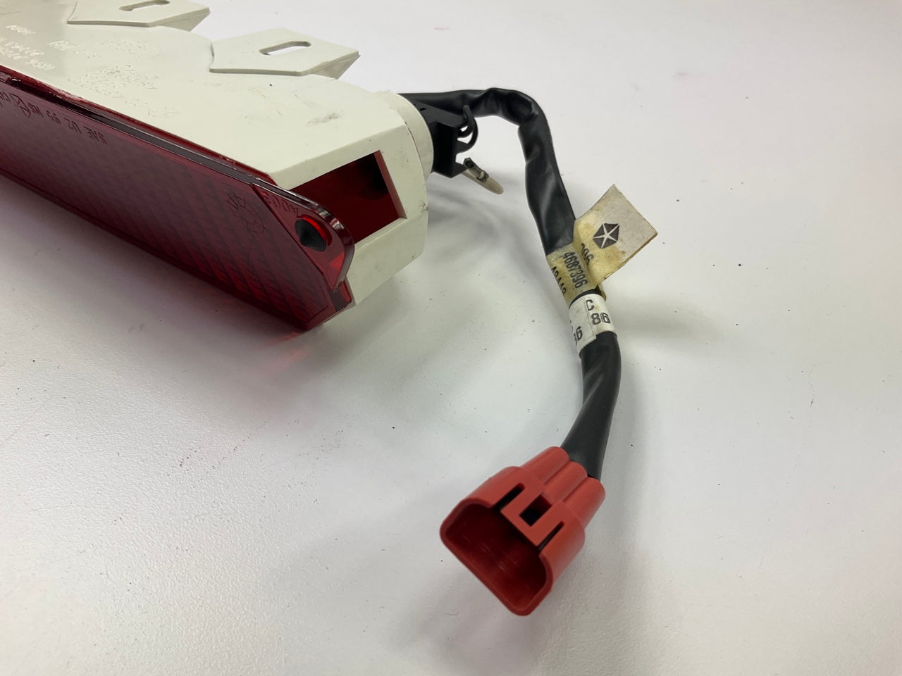 NOS OEM Mopar 4676638 Center High Mount 3rd Stop Brake Light Lamp