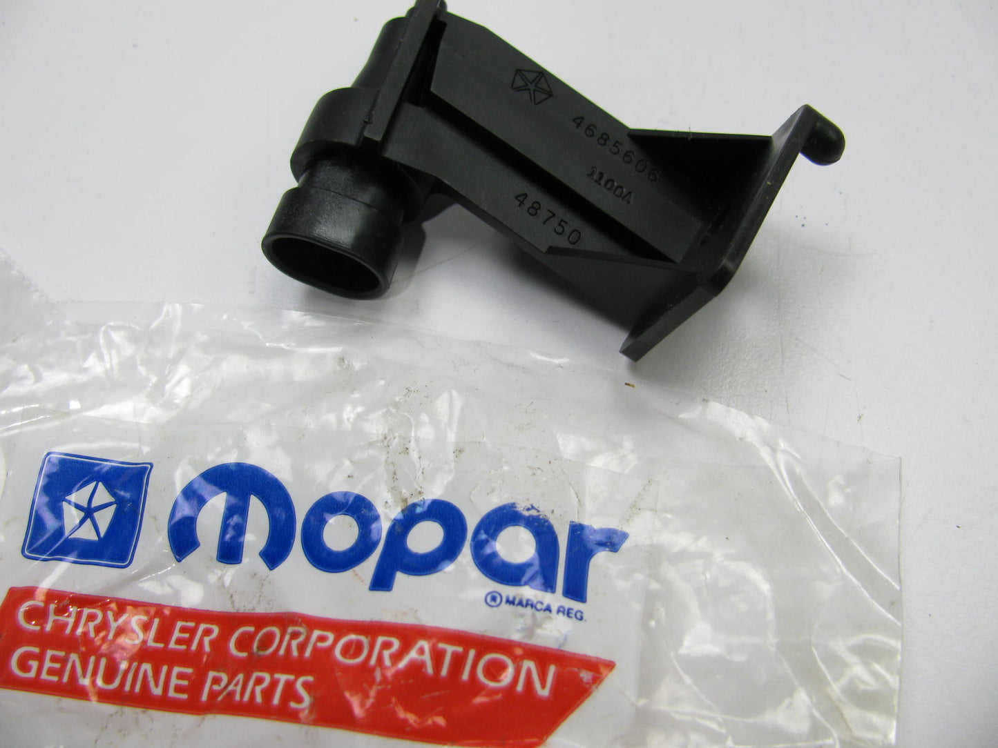 NEW GENUINE 4685606 Ambient Air Temperature Sensor OEM For Mopar