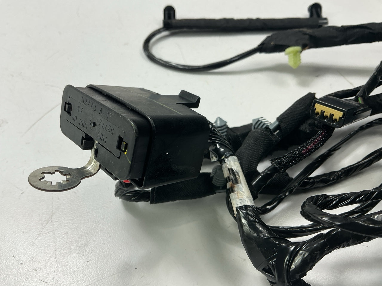 Mopar 4707552  Liftgate Wiring Wire Harness For 1997-1998 Chrysler Minivan