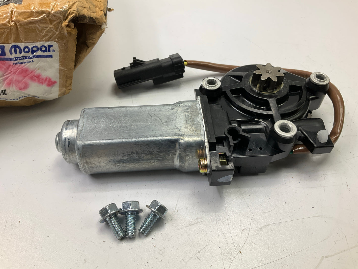 NEW OEM Mopar 4724207AB Front Left Power Window Motor For 1996-2006 Sebring