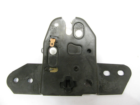 NOS - OEM MOPAR 4724318AG Trunk Lid Latch For 1996-2000 Sebring Convertible
