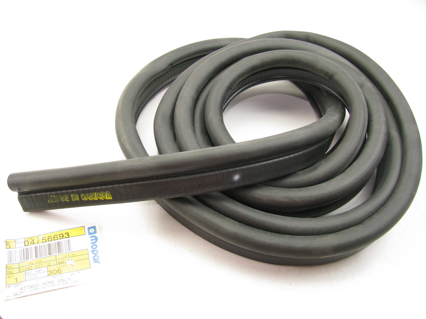 New Trunk Lid Opening Weatherstrip Seal OEM For 93-97 Intrepid, 96-94 New Yorker