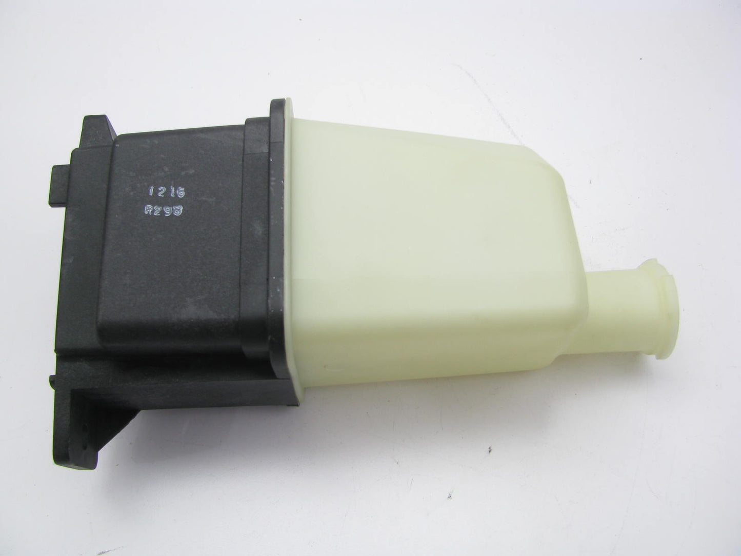 NEW - OEM 4772456AD Power Steering Reservoir Bottle W/O Cap