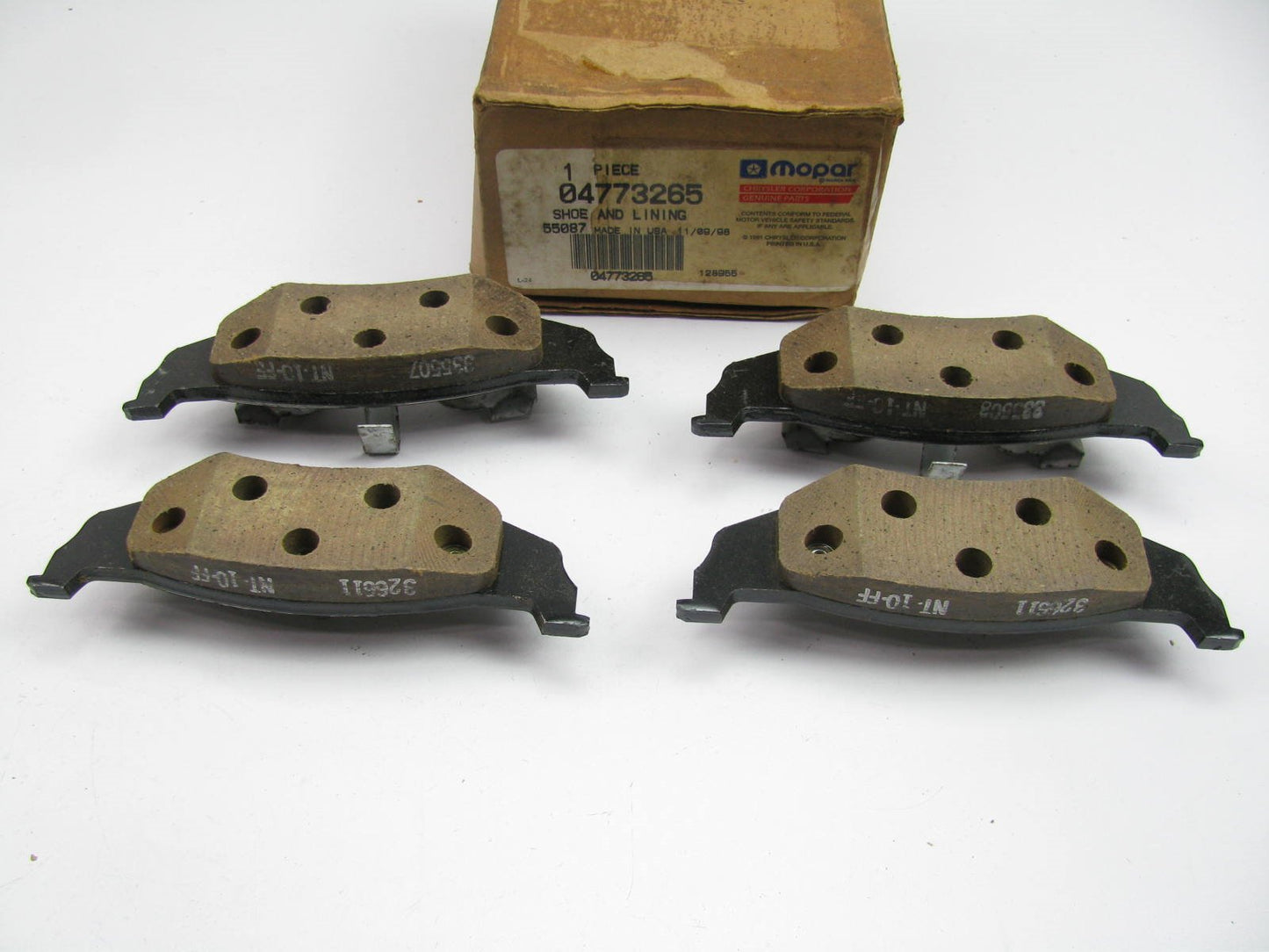 NEW GENUINE OEM 4773265 Rear Brake Pads For Mopar