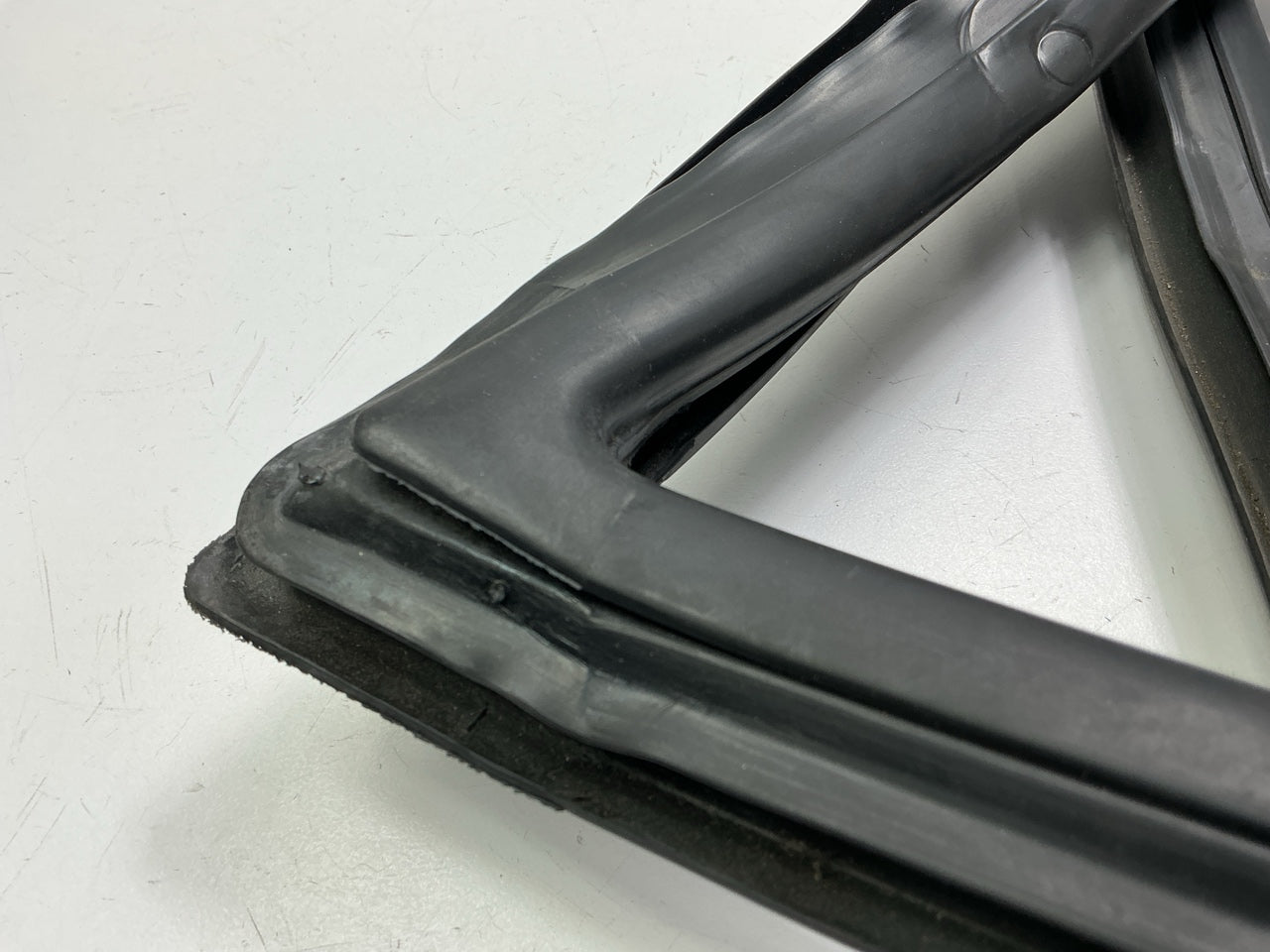 NOS Rear Sliding Window Back Glass Rubber Weatherstrip Seal 94-97 Ram 1500 2500