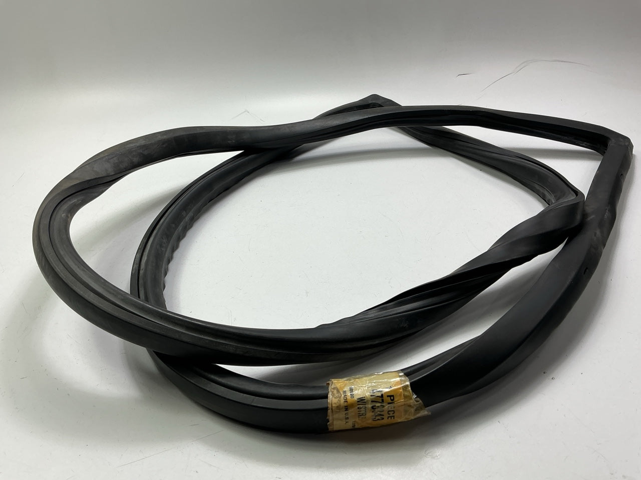 NOS Rear Sliding Window Back Glass Rubber Weatherstrip Seal 94-97 Ram 1500 2500