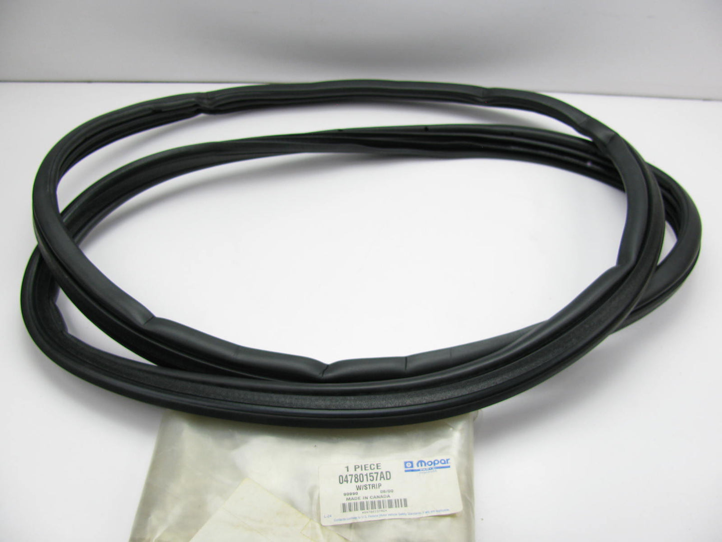 NEW - OEM 4780157AD Rear Left Door Weatherstip Seal For 98-99 Chrysler Concorde