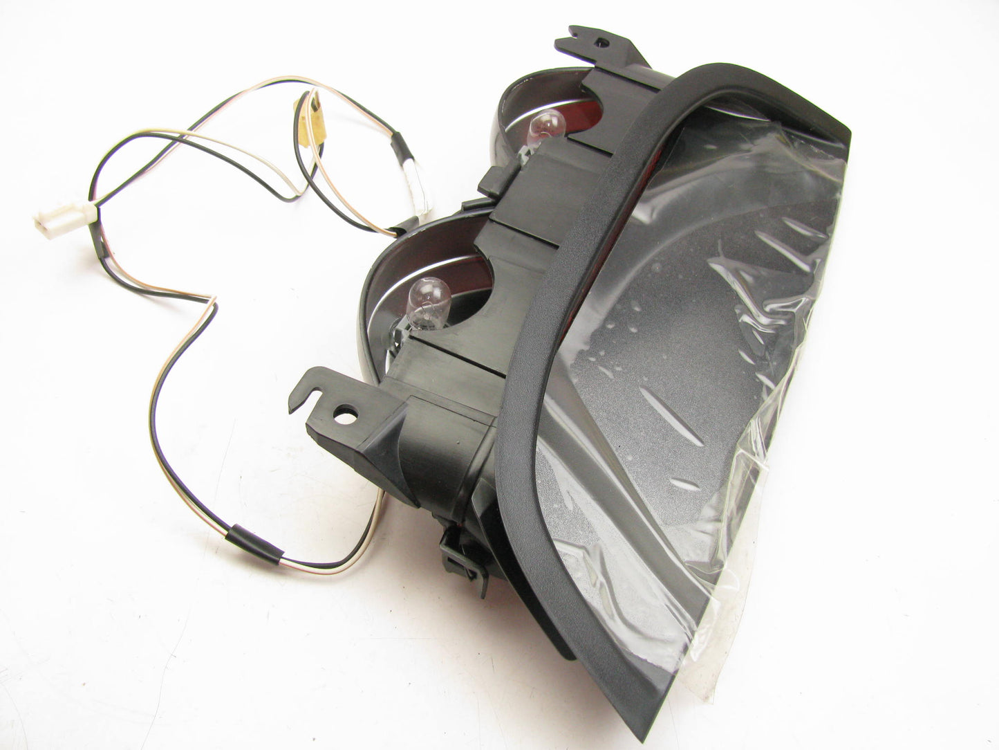 New OEM Center Brake Light 4780179AD For 2000-2004 Chrysler Concorde