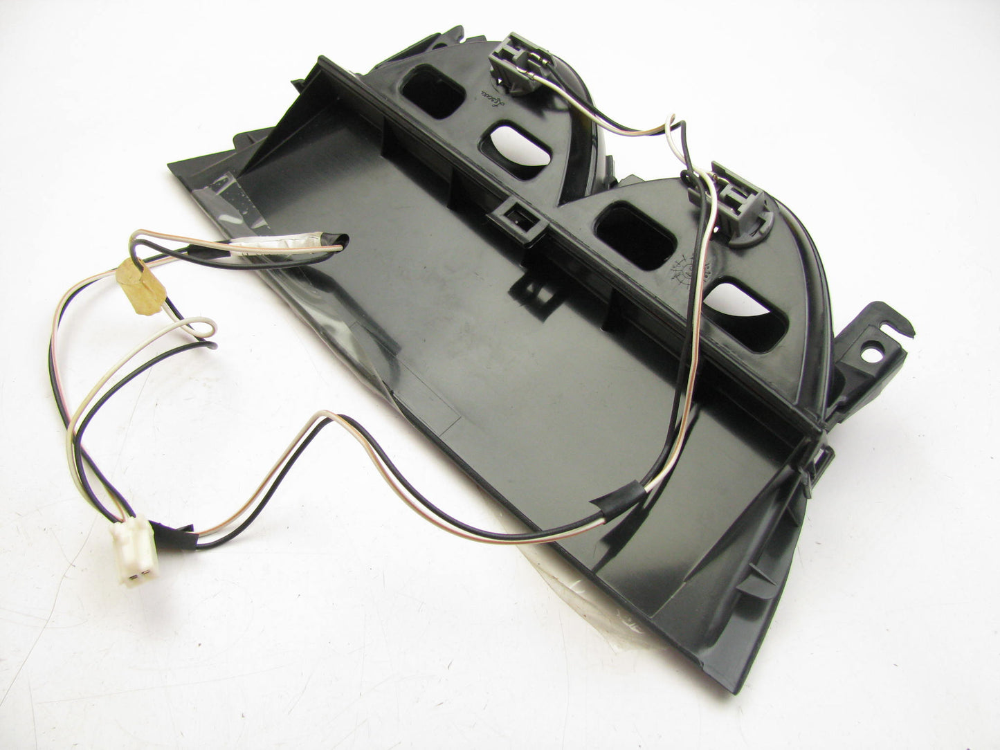 New OEM Center Brake Light 4780179AD For 2000-2004 Chrysler Concorde
