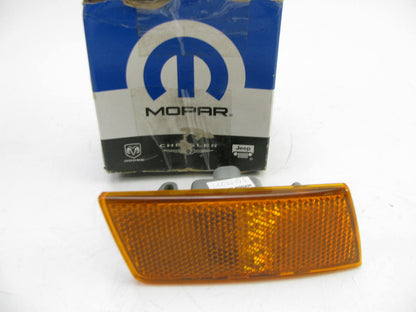 NOS - OEM Mopar 4805860AA Parking / Side Marker Light Right