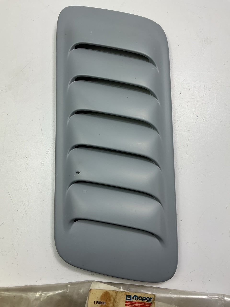 SOME COSM. DAMAGE Right Hood Vent For 98 Jeep Grand Cherokee ZJ OEM Limited 5.9L