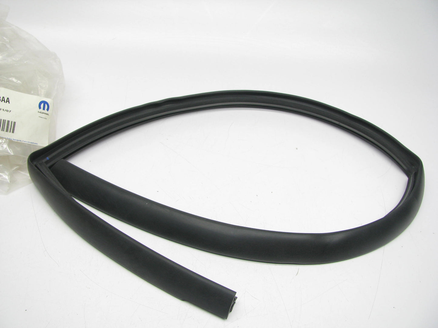 NEW 5020498AA FRONT RIGHT Weatherstrip Seal OEM For 01-07 Chrysler Mini Vans
