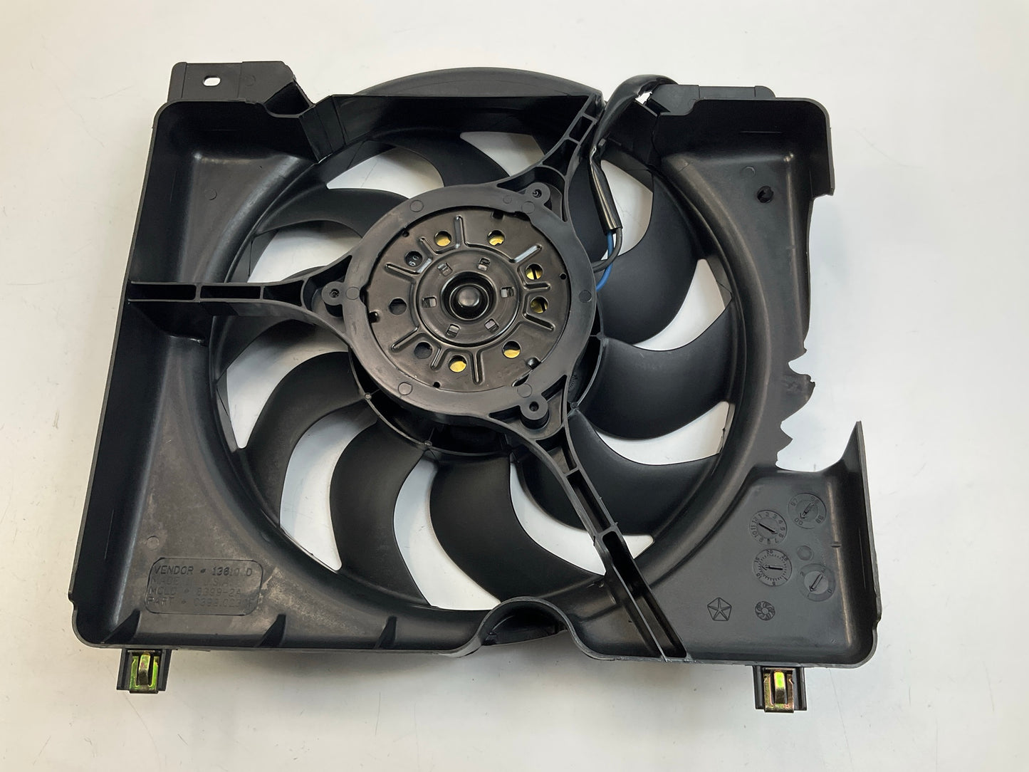 OEM Mopar 52028337AC Engine Radiator Cooling Fan For 1999-01 Jeep Cherokee 4.0L