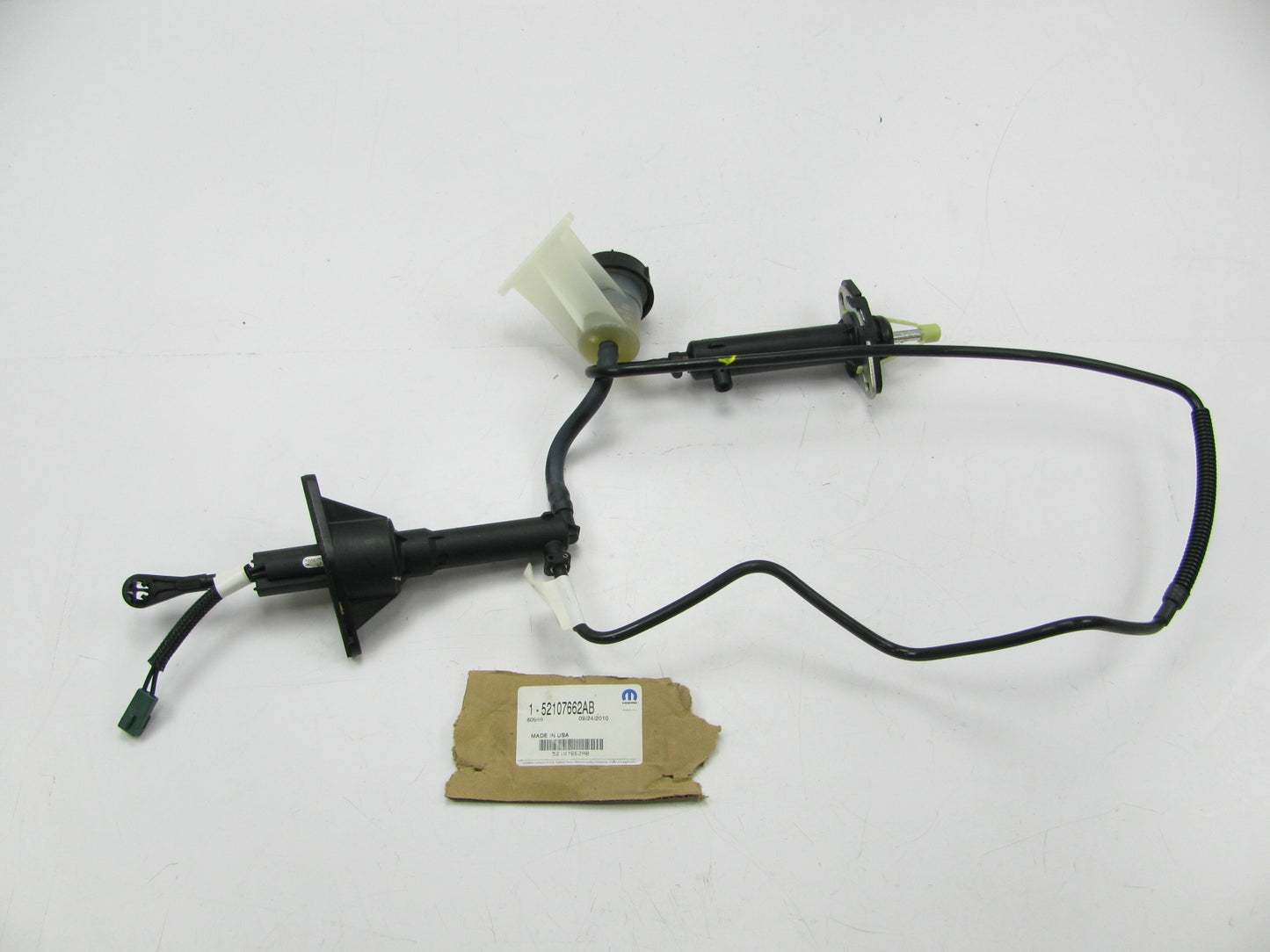 NEW GENUINE OEM 52107662AB Clutch Master Cylinder For 1997-2001 Grand Cherokee